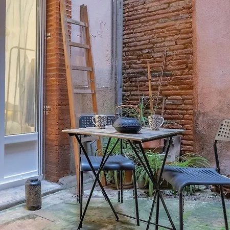 Charming City-center Flat With Terrace Apartment